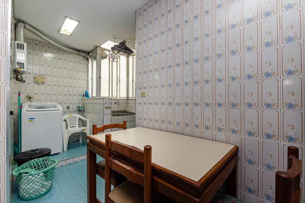 Apartamento Copacabana, Vista Mar 100 M Da